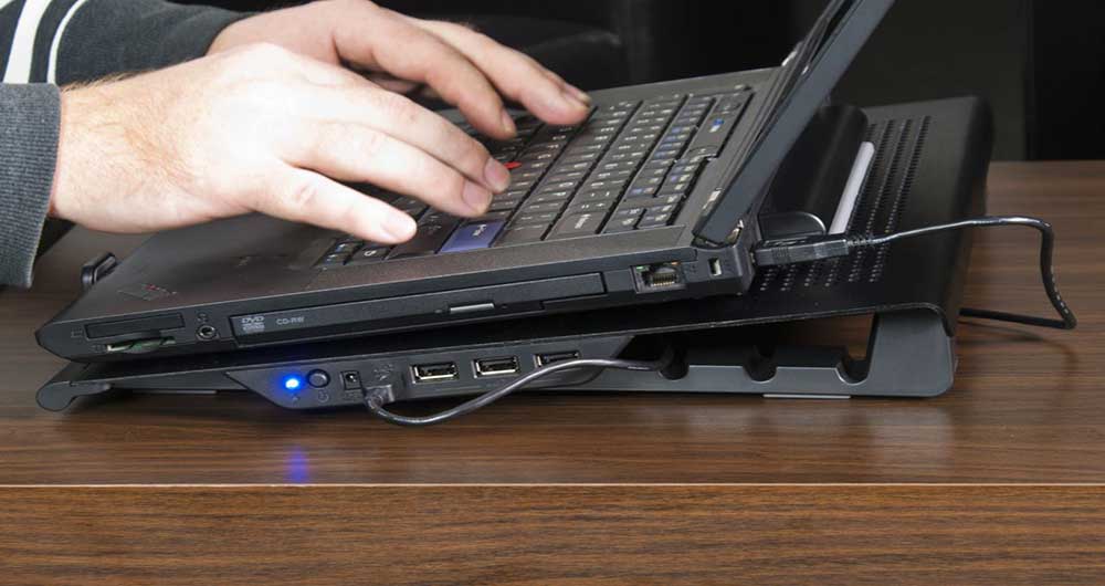 راهکاری برای خنک نگه داشتن لپ تاپ و جلوگیری از افزایش آسیب